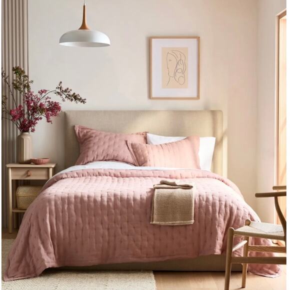 Quince European Linen Dream Quilt King/Cal King Dusty Mauve NWOT #K6 - Picture 3 of 4